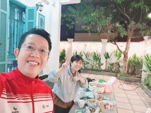 Viet Khue: The Successful VTV Commentator Living His Best Life in a Grand Villa - image 0