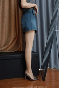 IESS SXJ NO 1725: Modern Chinese Fashion Featuring Model Xiao Jin - image 3