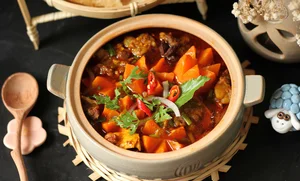 Top 10 Vietnamese Dishes Voted Best by International Travelers - image 2