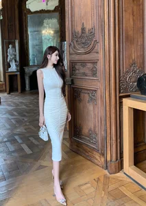Ye Ke: A Closer Look at the Style and Beauty of Huang Xiaoming's Girlfriend - image 3