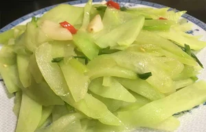 World-Class Vietnamese Stir-Fry: 5 Dishes Recognized Globally for Excellence - image 6
