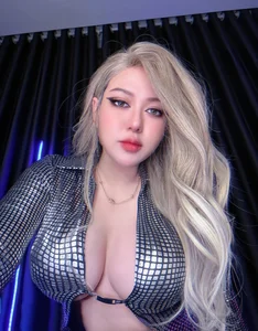 Social Media Influencer Addresses Viral Rumors and Privacy Concerns Following Recent Allegations - image 0