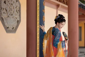Timeless Elegance in Hanfu: YiTuYu Art Language Vol.8852 featuring E E Chi Bu Bao - image 2