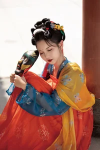 Timeless Elegance in Hanfu: YiTuYu Art Language Vol.8852 featuring E E Chi Bu Bao - image 25