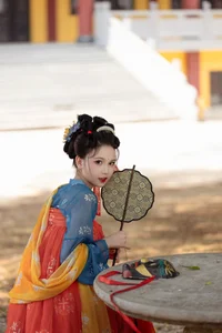 Timeless Elegance in Hanfu: YiTuYu Art Language Vol.8852 featuring E E Chi Bu Bao - image 32