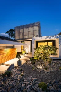 Modern 2-Story Townhouse Design Featuring Cantilevered Floors for Seamless Indoor-Outdoor Living - image 4