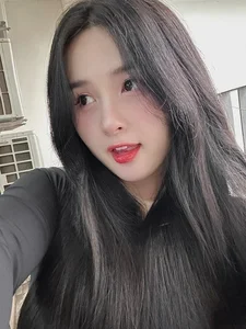 Thao Nari: The Radiant Beauty of the Tay Streamer and Modern Motherhood - image 0