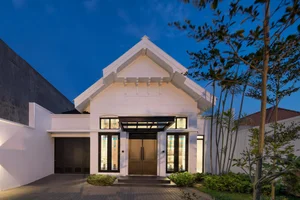 A Timeless Surabaya Sanctuary: Where Heritage Meets Modern Living for Four Generations - image 9