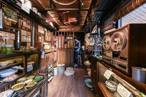 Vintage Hanoi: Recreating Life During the Subsidy Period - image 0