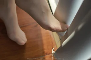 IESS Tender as Water - Professional Leg Model and Silk Stocking Photography - image 10