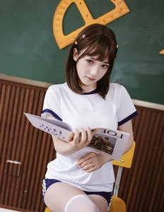 YiTuYu Art Language Vol.6812 Zhi Shi: Elegant and Intellectual Art Photography - image 0