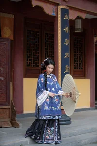 Timeless Elegance: Xin Xin in YiTuYu Art Language Vol.8883 - image 6