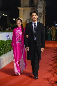Glamour and Elegance at the Hanoi International Film Festival Red Carpet Highlights - image 0