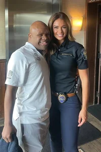 News Spotlight: The Viral Policewoman Breaking the Internet with Her Duty Photos - image 7