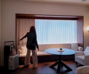Ly Thuy Chang's Luxury Japan Travel: Style and Sophistication Abroad - image 0