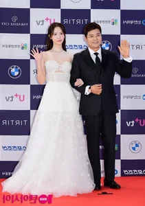 Song Hye Kyo at Blue Dragon Series Awards 2024: Embracing Natural Beauty and Elegance - image 5
