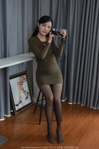 Wan Ping as the Beautiful Photographer: A Professional IESS Portrait Series - image 5