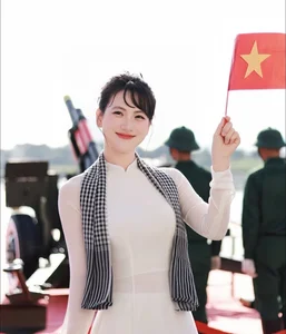 Elegant Vietnamese Beauty: Stunning Ao Dai Collections Celebrating National Spirit and Tradition - image 0
