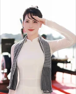 Elegant Vietnamese Beauty: Stunning Ao Dai Collections Celebrating National Spirit and Tradition - image 1