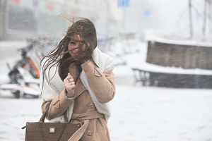 Unexpected Spring Snowfall Grips Moscow and Suburbs, Causing Transport Delays - image 8
