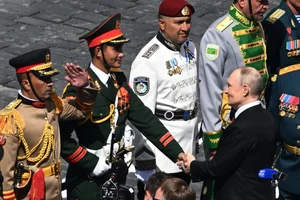 Vietnam's Distinguished Presence: Impressive Scenes from the International Military Parade at Red Square - image 7