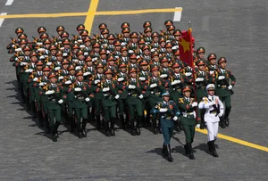 Vietnam's Distinguished Presence: Impressive Scenes from the International Military Parade at Red Square - image 10