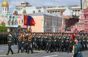 Vietnam's Distinguished Presence: Impressive Scenes from the International Military Parade at Red Square - image 9