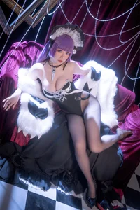 Elegant Tashkent Cosplay by Hoshilily: A Visual Masterpiece from Azur Lane - image 2