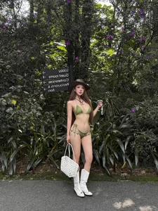 Vibrant Cheerleader Aesthetic: Hot Girl Showcases Stunning Physique Amidst Nature - image 9