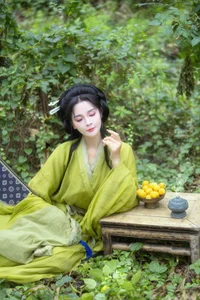 YiTuYu Art Language Vol.7320 Featuring Miao Su Su: Elegant Portrait Photography - image 7