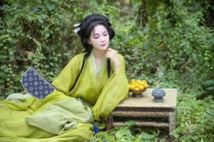 YiTuYu Art Language Vol.7320 Featuring Miao Su Su: Elegant Portrait Photography - image 45
