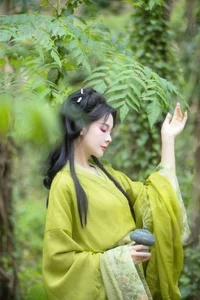 YiTuYu Art Language Vol.7320 Featuring Miao Su Su: Elegant Portrait Photography - image 37