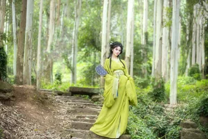 YiTuYu Art Language Vol.7320 Featuring Miao Su Su: Elegant Portrait Photography - image 24