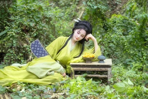 YiTuYu Art Language Vol.7320 Featuring Miao Su Su: Elegant Portrait Photography - image 62