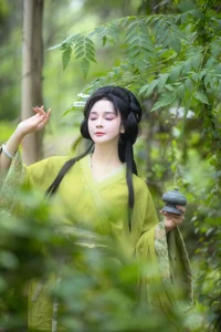 YiTuYu Art Language Vol.7320 Featuring Miao Su Su: Elegant Portrait Photography - image 1