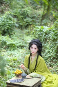 YiTuYu Art Language Vol.7320 Featuring Miao Su Su: Elegant Portrait Photography - image 44