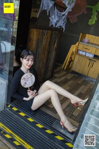 Miao Jie Under the Sun: Radiant Outdoor Portraiture by IESS - image 3