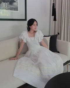 The Radiant Beauty of Ngo Hoang Duong: A Fashion Icon - image 2