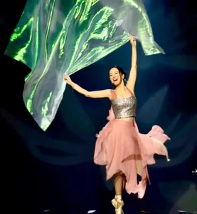 Son Tung M-TP Dedicates New Song to Fans and Le Quyen Reveals Her Luxurious Da Lat Villa - image 6