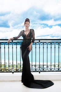 Exploring the Allure of Ly Nha Ky: A Fusion of Glamour and Nature in Ha Long - image 0