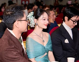 Actress Lan Phuong Captivates the Public with Radiant Elegance at Recent High-Profile Event - image 0
