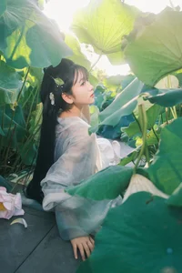 Jing Jing Shines in YiTuYu Art Language Vol.7464: A Visual Journey - image 4
