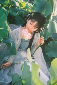 Jing Jing Shines in YiTuYu Art Language Vol.7464: A Visual Journey - image 17