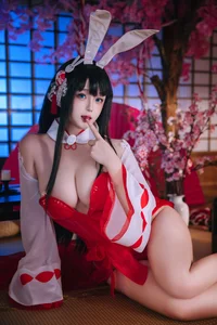 Elegant Chikuma Bunny Girl Cosplay: A Masterpiece by Ri Nai Jiao from Azur Lane - image 12