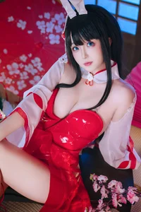 Elegant Chikuma Bunny Girl Cosplay: A Masterpiece by Ri Nai Jiao from Azur Lane - image 22