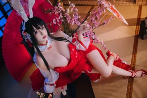 Elegant Chikuma Bunny Girl Cosplay: A Masterpiece by Ri Nai Jiao from Azur Lane - image 20