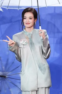 Shu Qi Surprises Fans by Requesting Roles from Young Directors - image 4