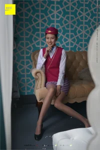 Yi Xin II: The Return of the Flight Attendant Aesthetic - image 1
