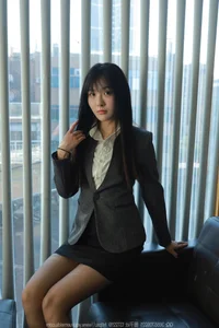 Sophisticated Grace: Wanping Features in the IESS Gentle S Photo Gallery - image 58