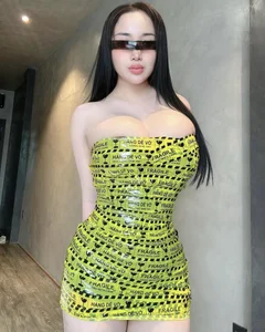 Elegant Beauty Gallery: Captivating Portraits of Dương Nguyệt Cầm and Modern Aesthetic Trends - image 24